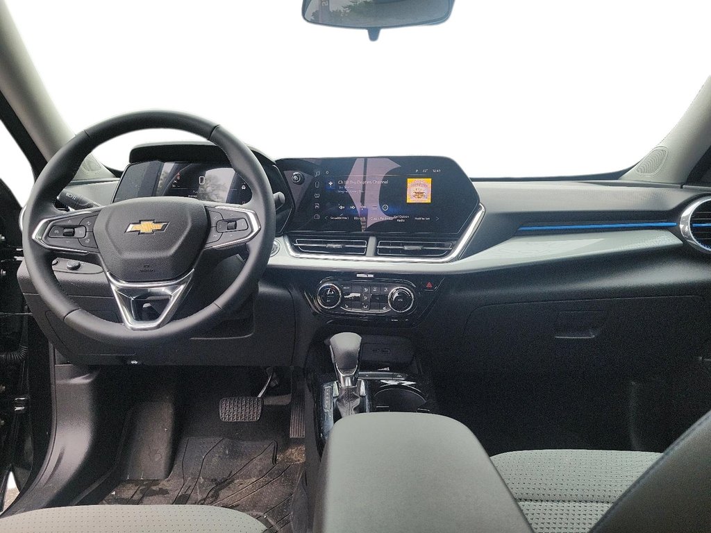 2026 Chevrolet Trax FWD 4dr LT in Stratford, Ontario - 9 - w1024h768px