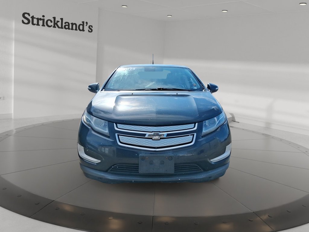 2014 Chevrolet Volt 5-Door Hatchback in Stratford, Ontario - 2 - w1024h768px