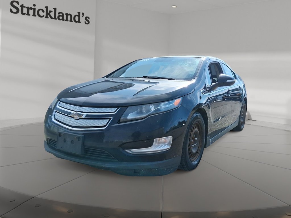 2014 Chevrolet Volt 5-Door Hatchback in Stratford, Ontario - 1 - w1024h768px