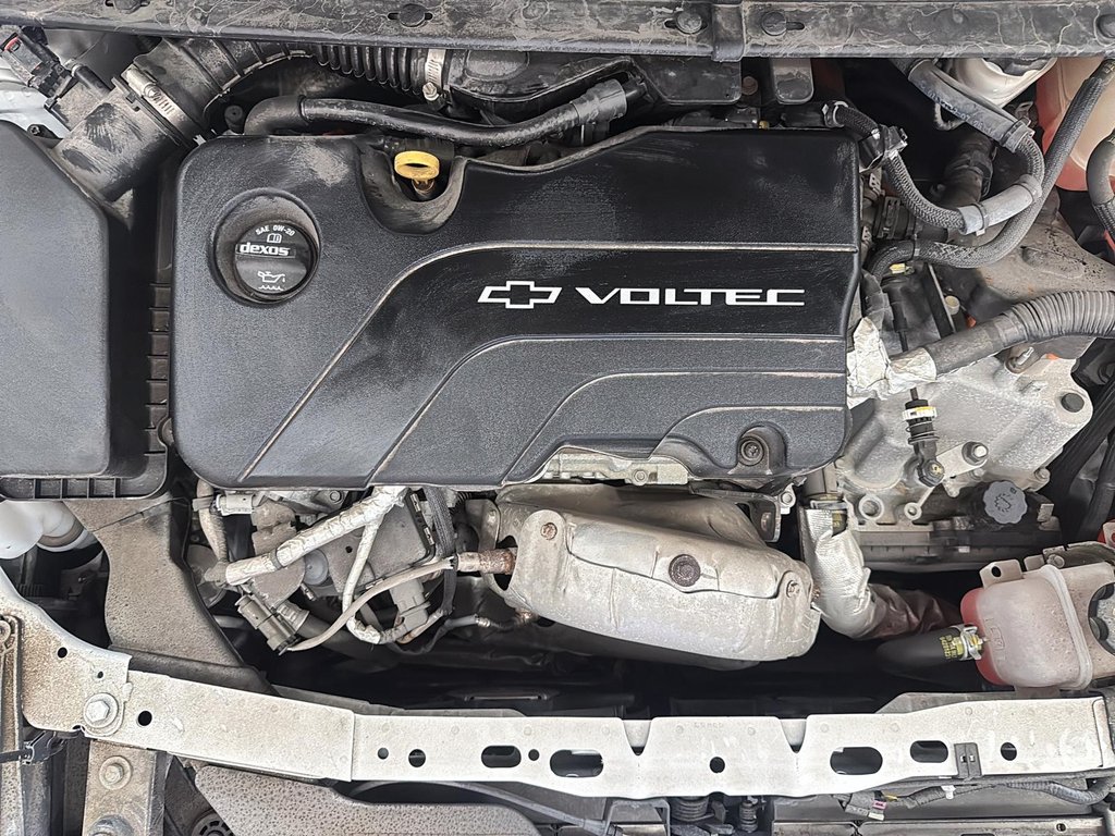 2018 Chevrolet Volt LT in Stratford, Ontario - 7 - w1024h768px