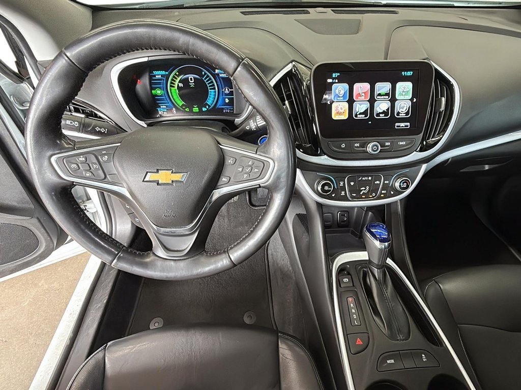 2018 Chevrolet Volt LT in Stratford, Ontario - 13 - w1024h768px