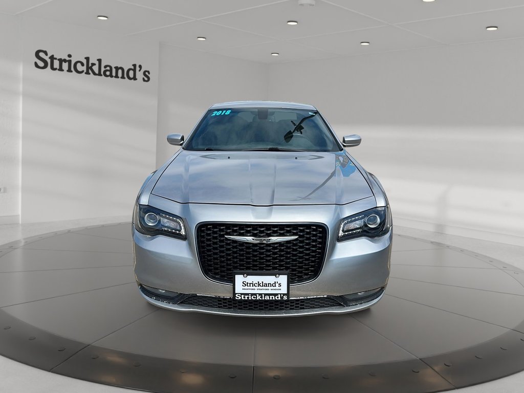 2018 Chrysler 300 S in Stratford, Ontario - 2 - w1024h768px