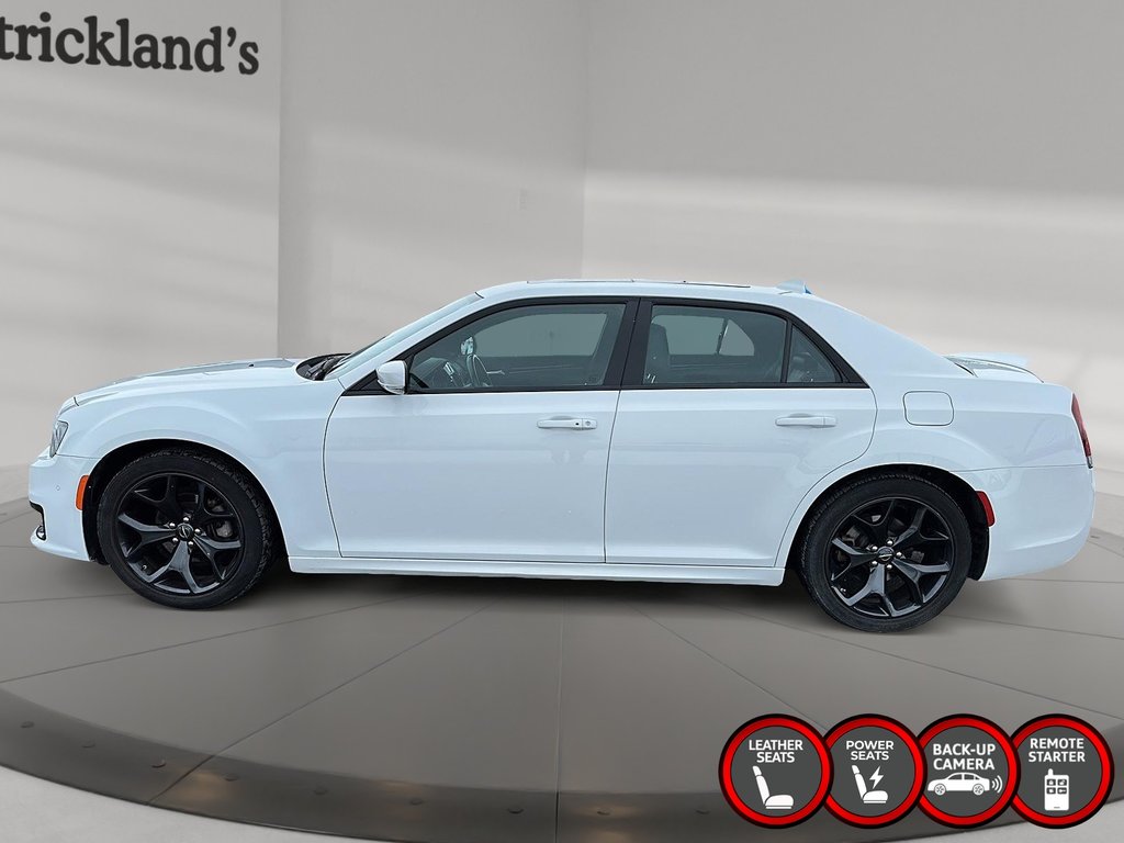 2022 Chrysler 300 S in Stratford, Ontario - 5 - w1024h768px