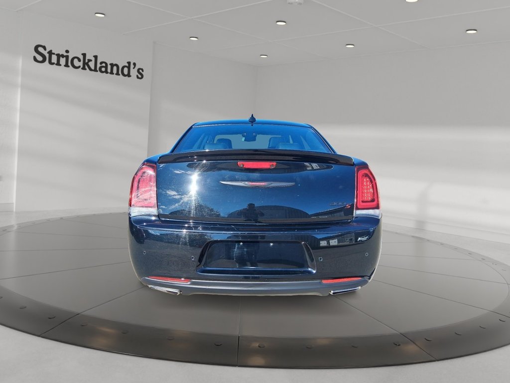 2023 Chrysler 300 S 300s RWD in Stratford, Ontario - 3 - w1024h768px