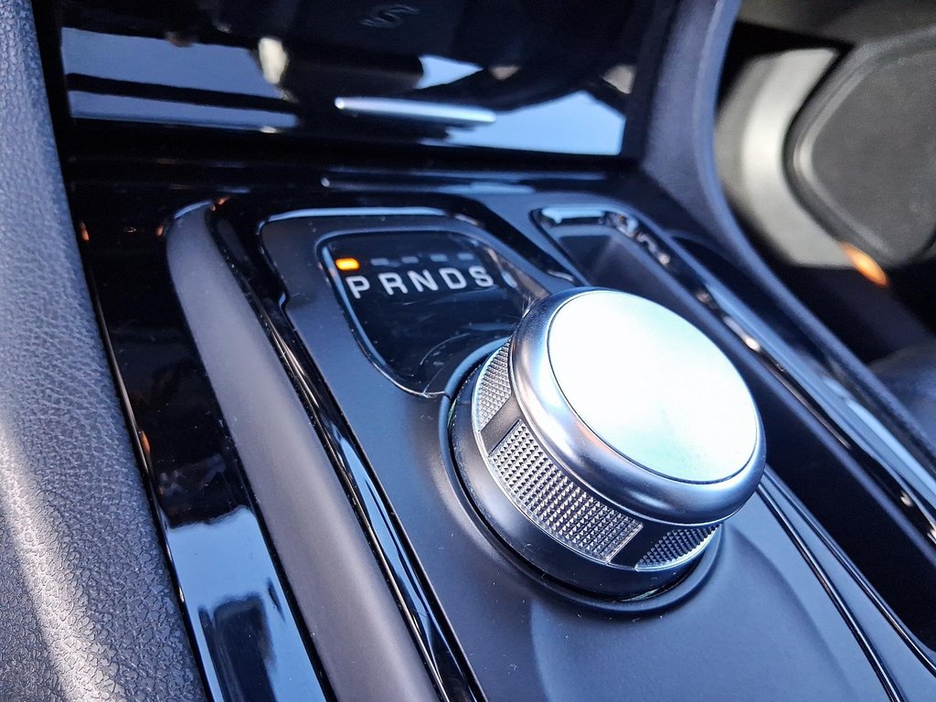 2023 Chrysler 300 S 300s RWD in Stratford, Ontario - 16 - w1024h768px