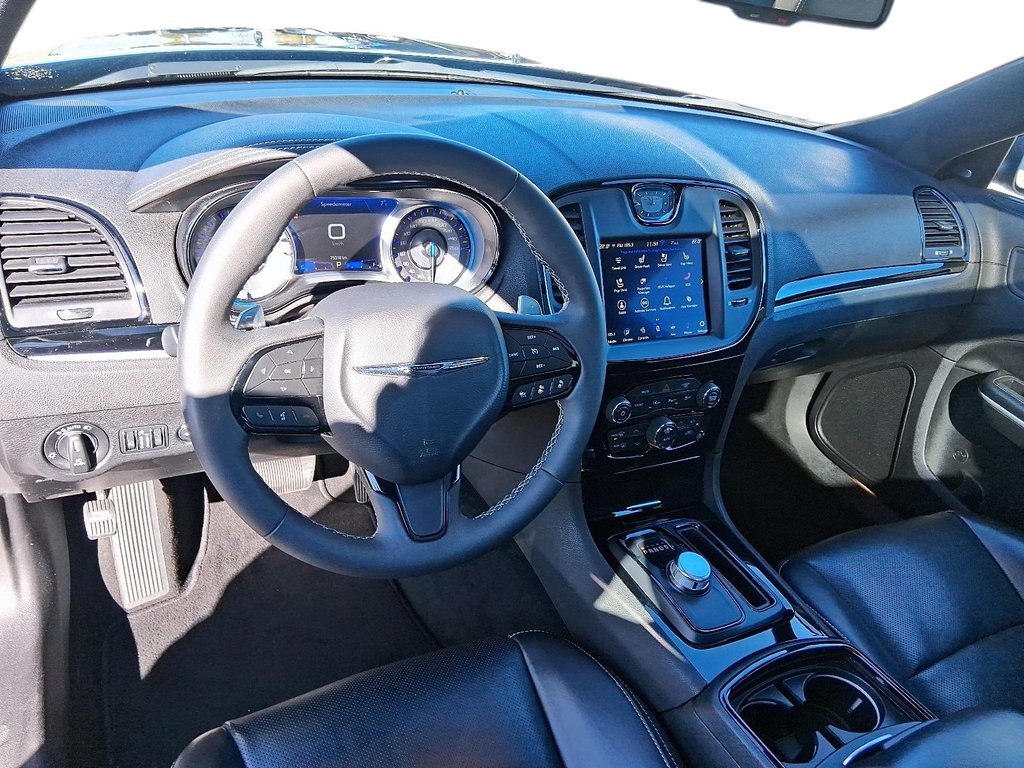 2023 Chrysler 300 S 300s RWD in Stratford, Ontario - 10 - w1024h768px
