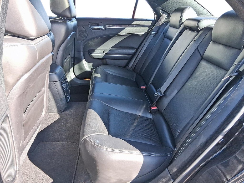 2023 Chrysler 300 S 300s RWD in Stratford, Ontario - 9 - w1024h768px