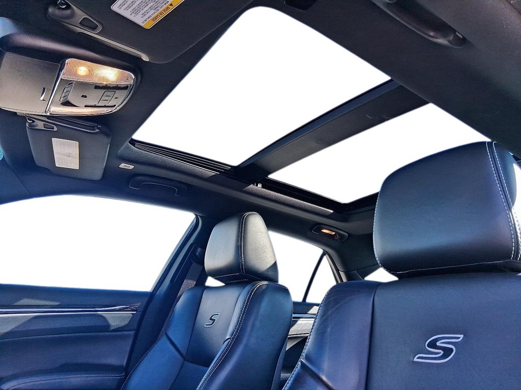 2023 Chrysler 300 S 300s RWD in Stratford, Ontario - 17 - w1024h768px