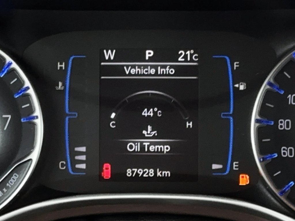 2022 Chrysler Grand Caravan SXT in Stratford, Ontario - 8 - w1024h768px