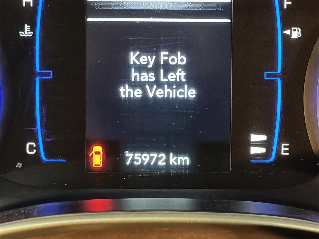 2024 Chrysler Grand Caravan SXT 2WD in Stratford, Ontario - 12 - w1024h768px