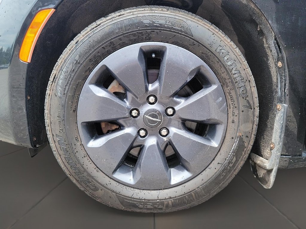 2019 Chrysler Pacifica Hybrid Touring L in Stratford, Ontario - 7 - w1024h768px
