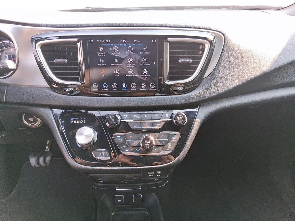 2020 Chrysler Pacifica AWD Launch Edition in Stratford, Ontario - 16 - w1024h768px