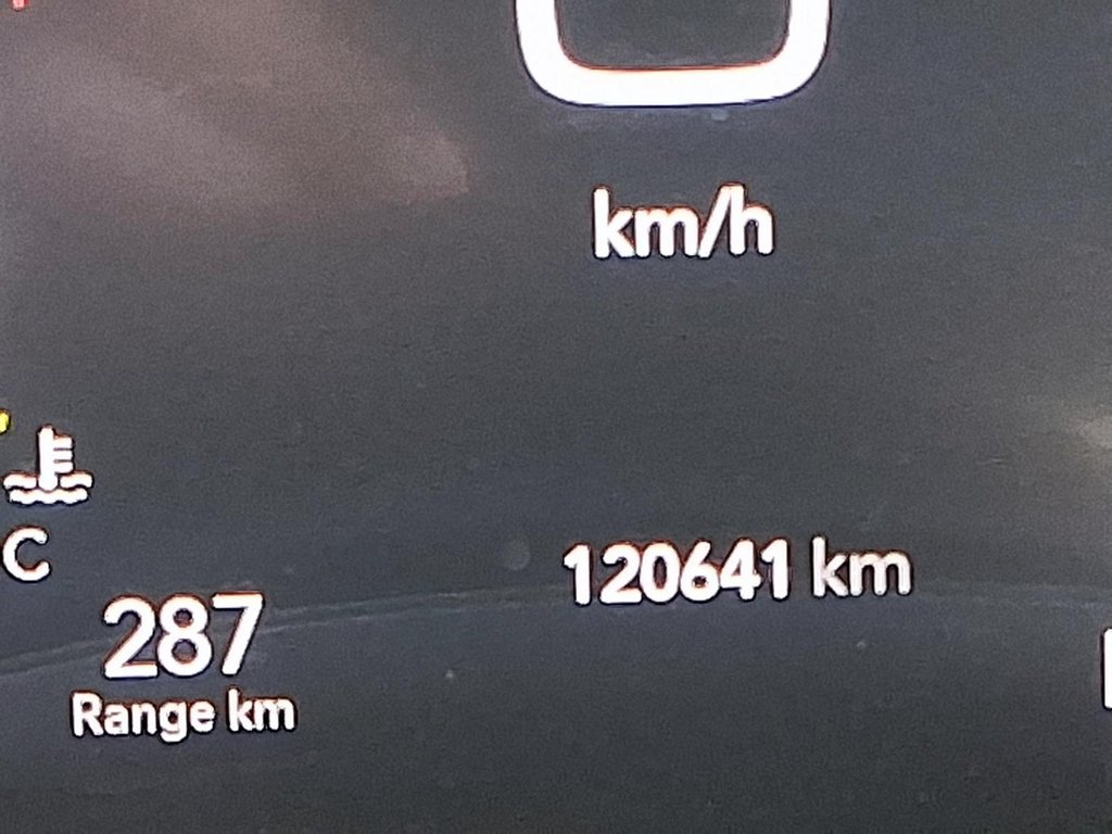 2020 Chrysler Pacifica AWD Launch Edition in Stratford, Ontario - 14 - w1024h768px