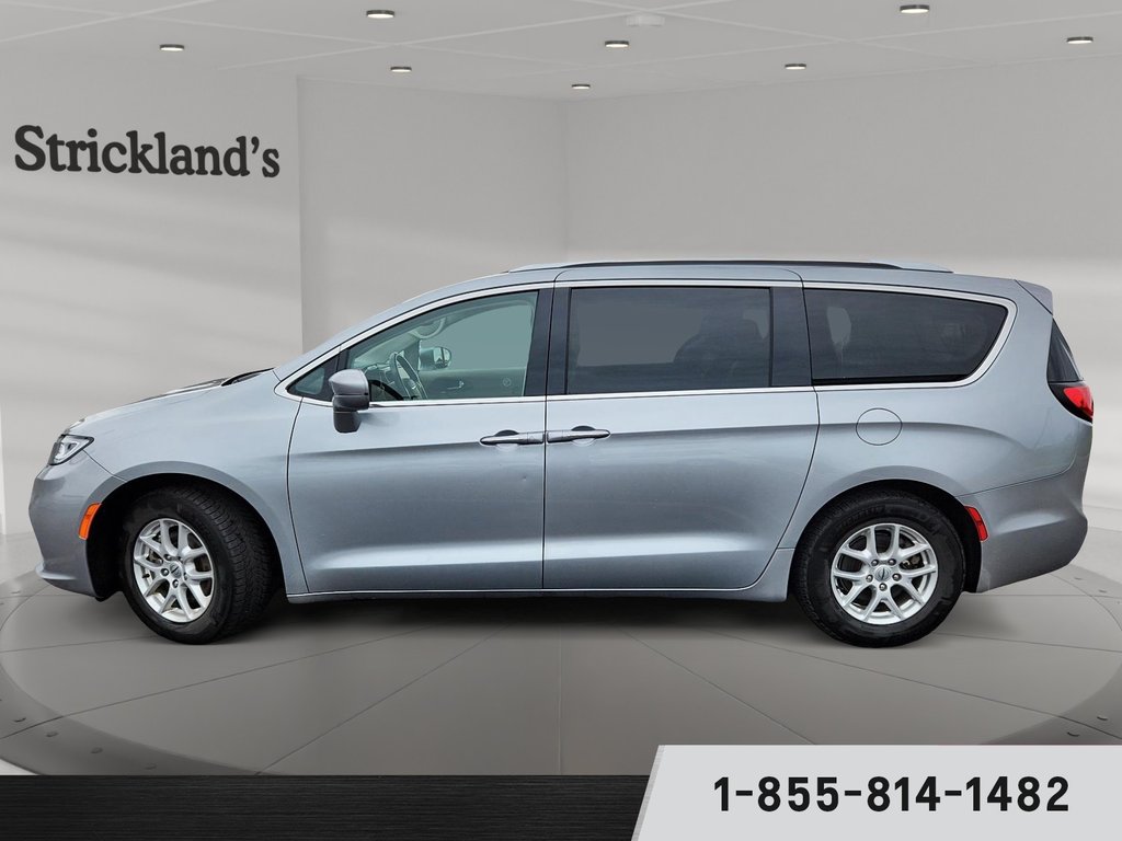 2021  Pacifica Touring L in Stratford, Ontario - 5 - w1024h768px