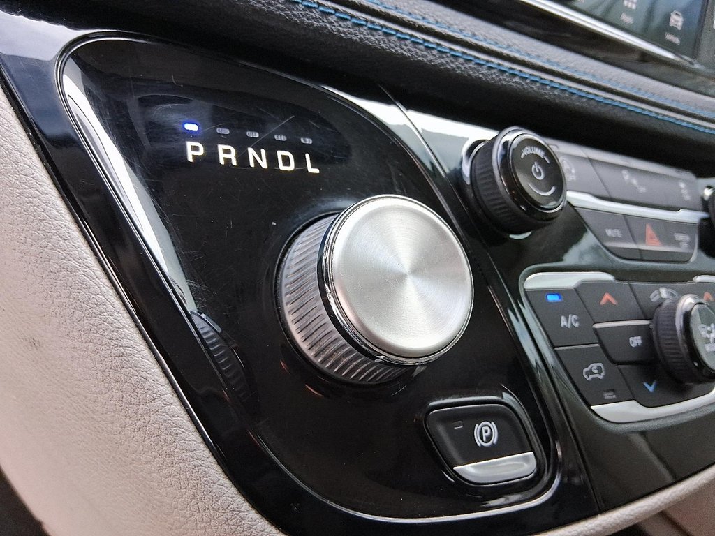 2021 Chrysler Pacifica Touring L in Stratford, Ontario - 17 - w1024h768px