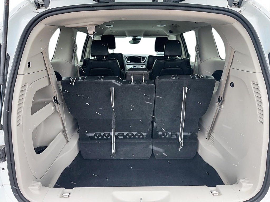 2022 Chrysler Pacifica Touring L in Stratford, Ontario - 6 - w1024h768px