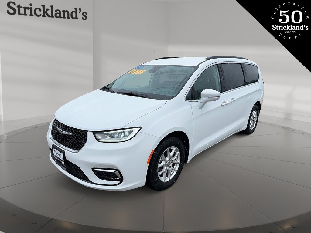 2022  Pacifica Touring L in Stratford, Ontario - 1 - w1024h768px