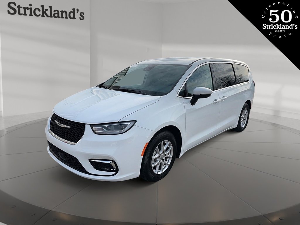 2023  Pacifica Touring L FWD in Stratford, Ontario - 1 - w1024h768px