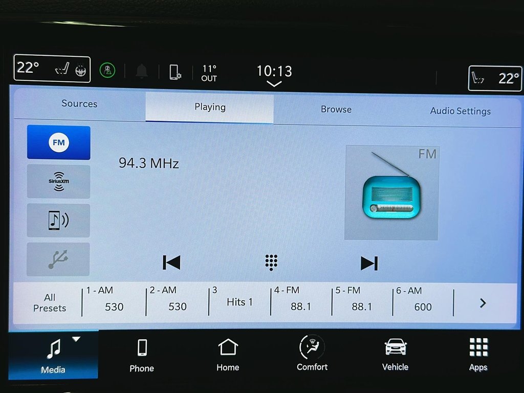 2023 Chrysler Pacifica Touring L FWD in Stratford, Ontario - 17 - w1024h768px