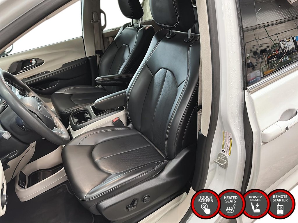 2023 Chrysler Pacifica Touring L FWD in Stratford, Ontario - 8 - w1024h768px
