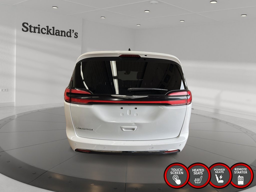 2023 Chrysler Pacifica Touring L FWD in Stratford, Ontario - 3 - w1024h768px