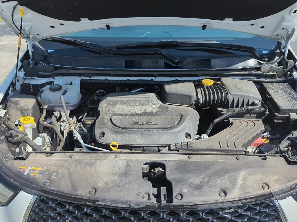 2024 Chrysler Pacifica Touring-L FWD in Stratford, Ontario - 8 - w1024h768px