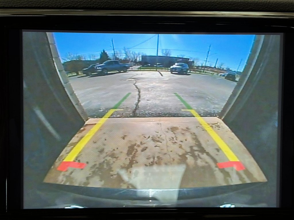 2024 Chrysler Pacifica Touring-L FWD in Stratford, Ontario - 16 - w1024h768px