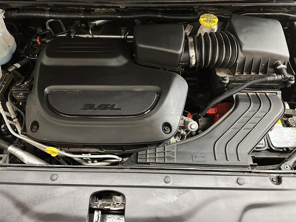 2024 Chrysler Pacifica Touring-L FWD in Stratford, Ontario - 7 - w1024h768px