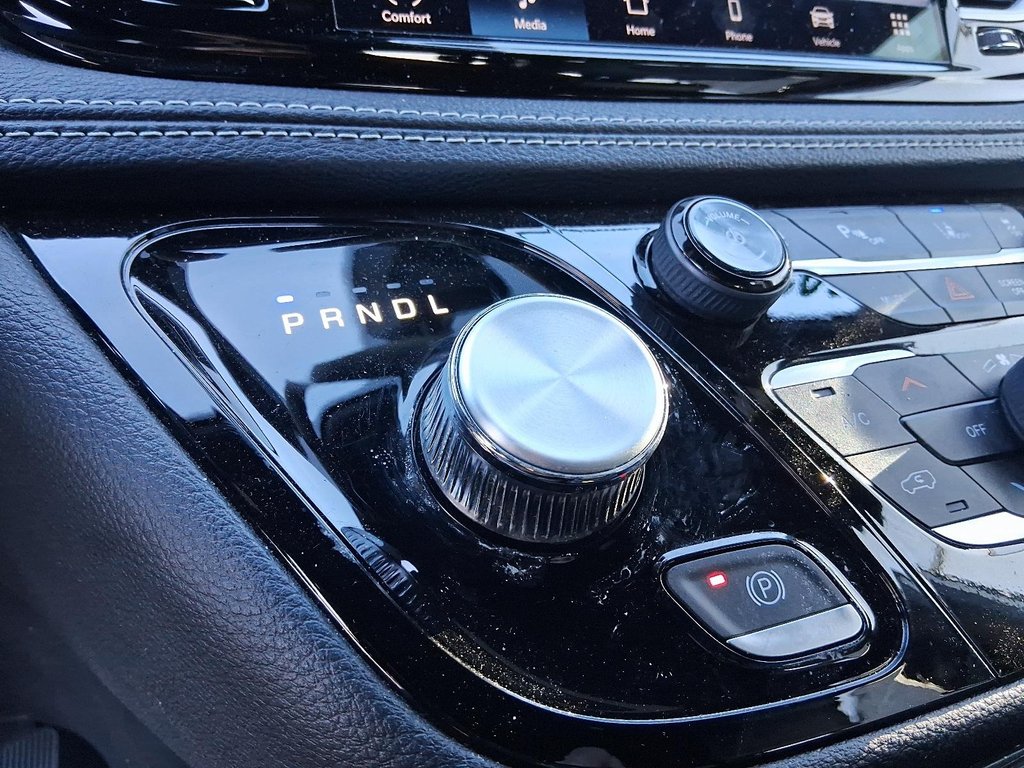 2024 Chrysler Pacifica Touring-L FWD in Stratford, Ontario - 17 - w1024h768px