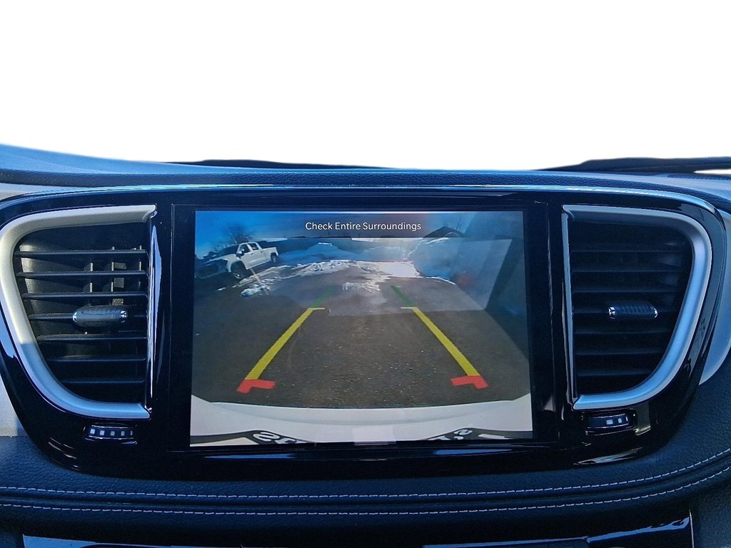 2024 Chrysler Pacifica Touring-L FWD in Stratford, Ontario - 19 - w1024h768px