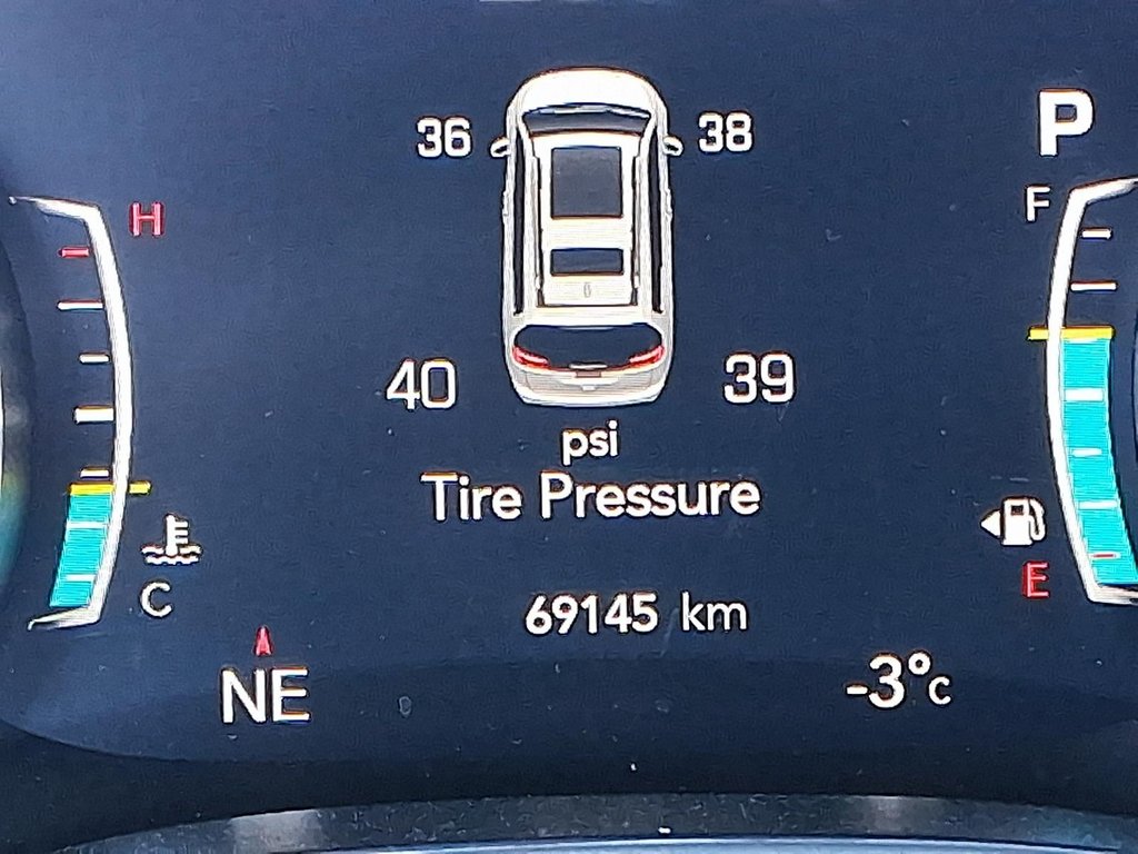 2024 Chrysler Pacifica Touring-L FWD in Stratford, Ontario - 14 - w1024h768px