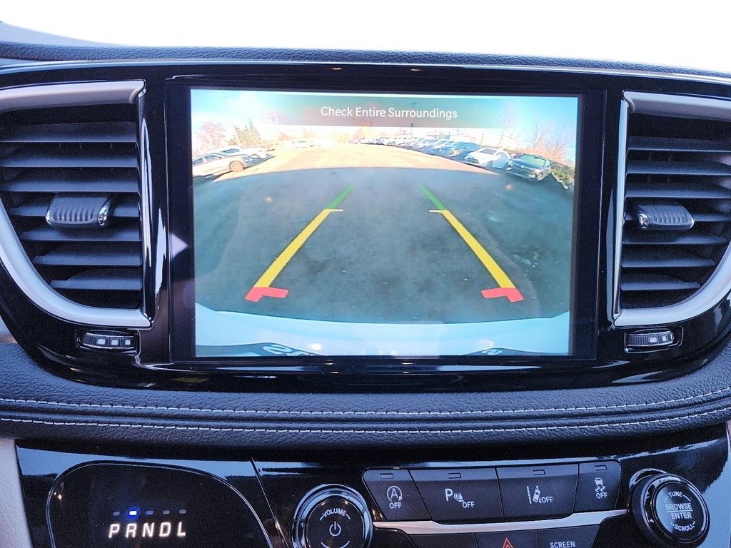 2024 Chrysler Pacifica Touring-L FWD in Stratford, Ontario - 16 - w1024h768px