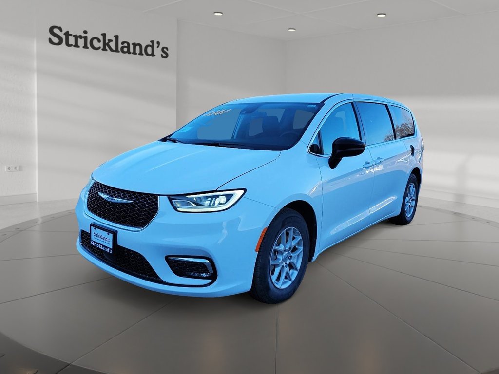 2024 Chrysler Pacifica Touring-L FWD in Stratford, Ontario - 1 - w1024h768px