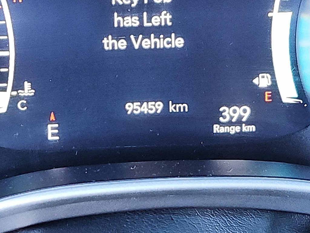 2024 Chrysler Pacifica Touring-L FWD in Stratford, Ontario - 13 - w1024h768px