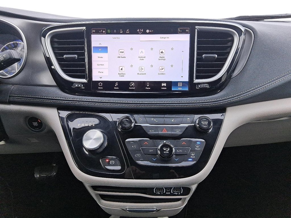 2024 Chrysler Pacifica Touring-L FWD in Stratford, Ontario - 16 - w1024h768px