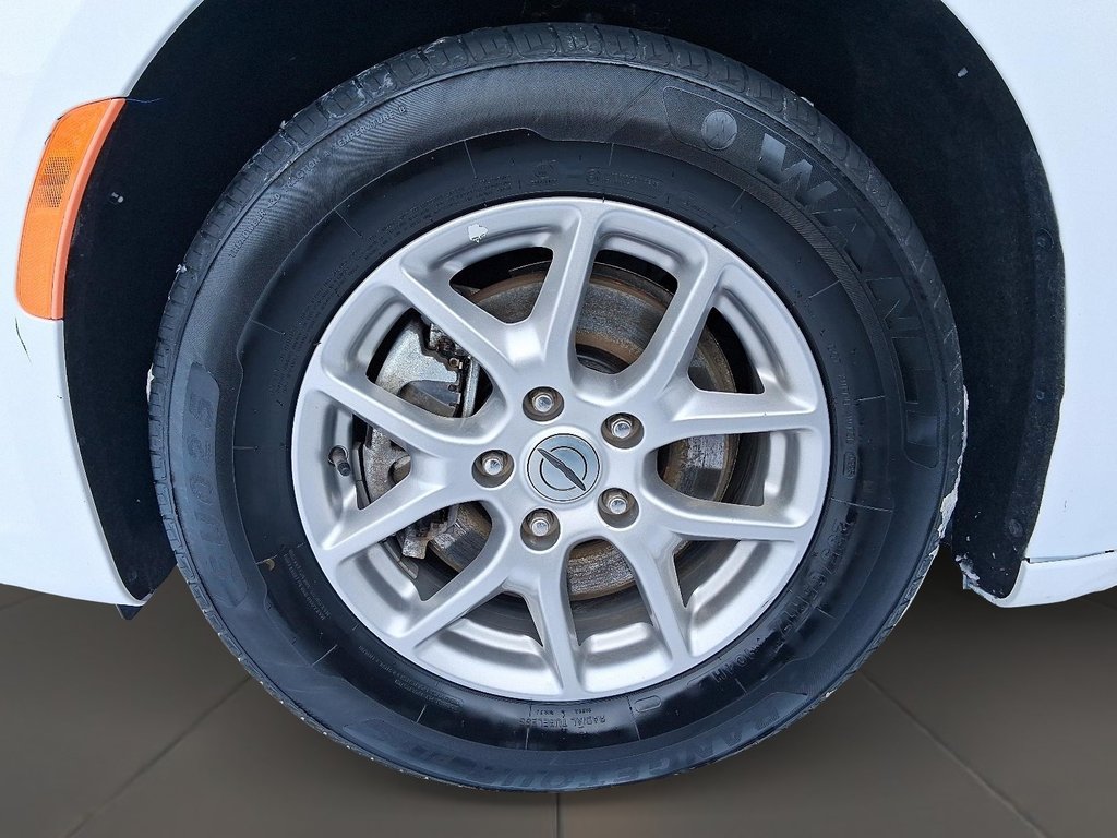 2024 Chrysler Pacifica Touring-L FWD in Stratford, Ontario - 7 - w1024h768px