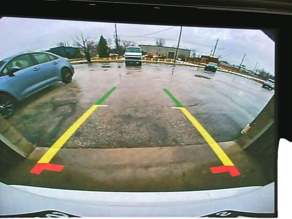 2024 Chrysler Pacifica Touring-L FWD in Stratford, Ontario - 15 - w1024h768px