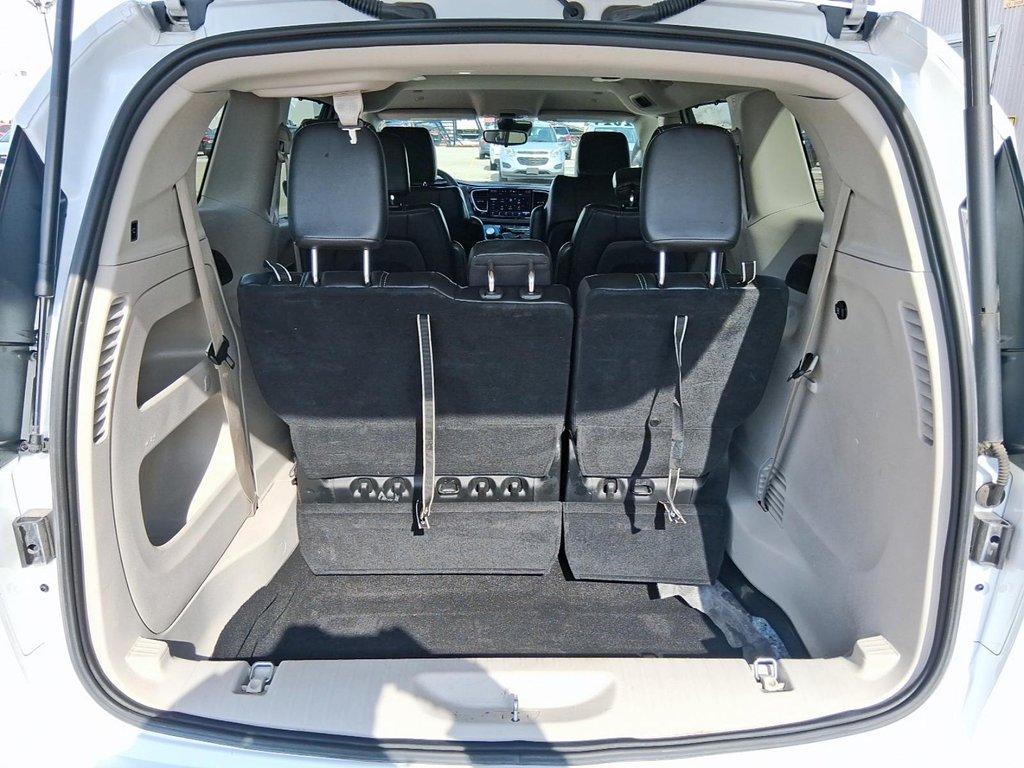 2024 Chrysler Pacifica Touring-L FWD in Stratford, Ontario - 7 - w1024h768px