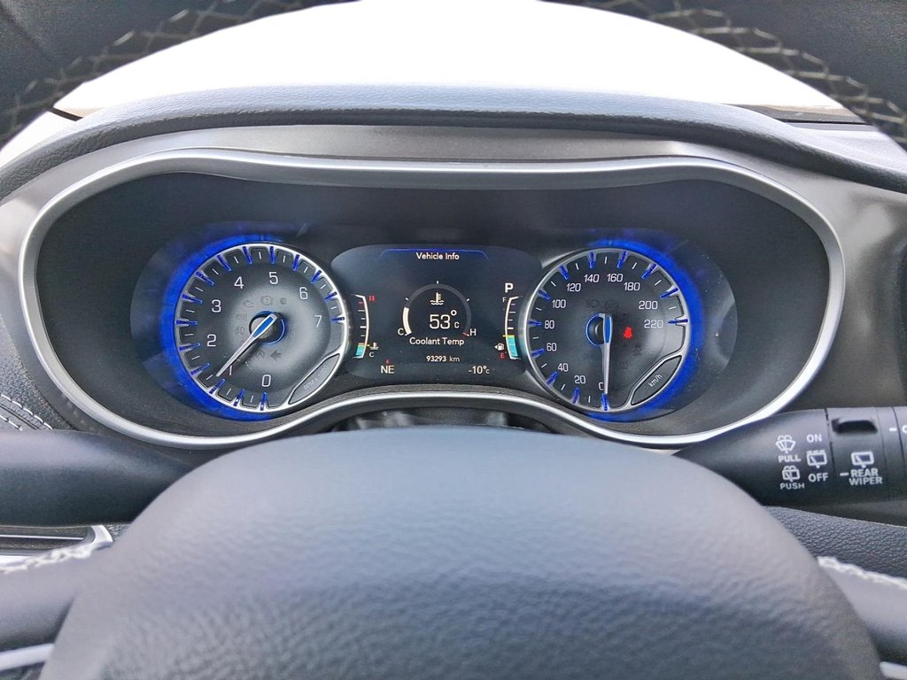 2024 Chrysler Pacifica Touring-L FWD in Stratford, Ontario - 16 - w1024h768px