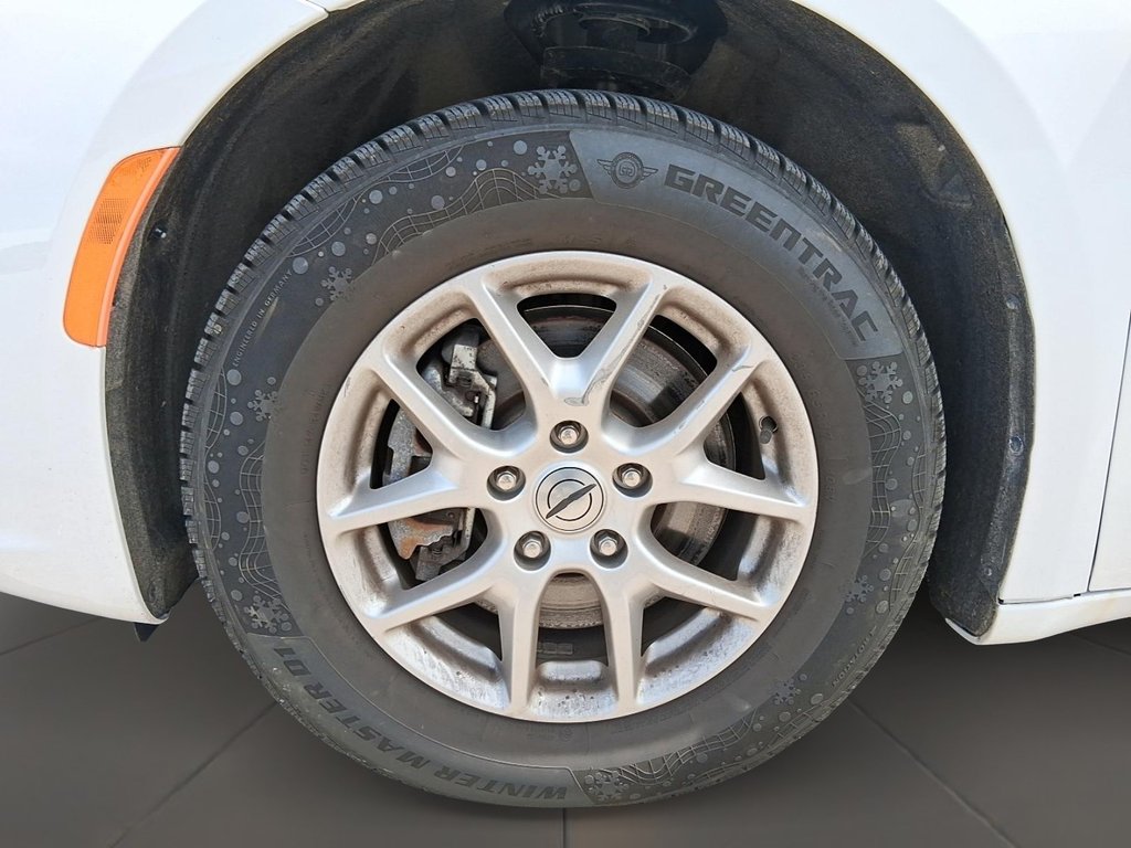 2024 Chrysler Pacifica Touring-L FWD in Stratford, Ontario - 7 - w1024h768px