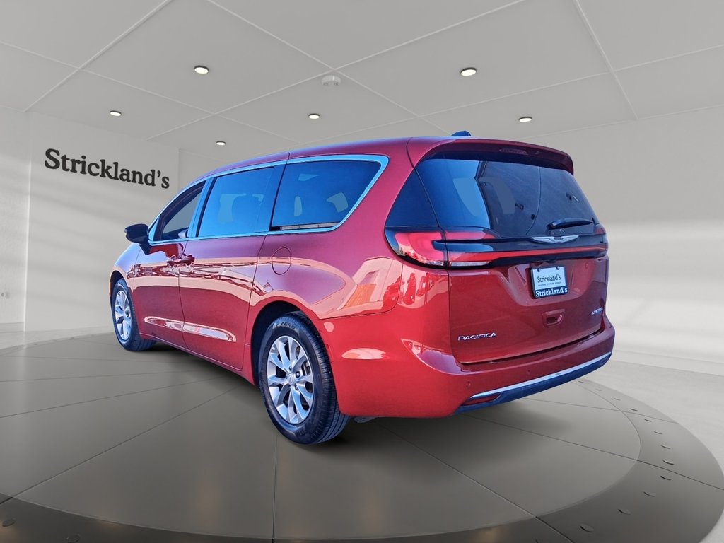 2026 Chrysler Pacifica Limited FWD in Stratford, Ontario - 4 - w1024h768px