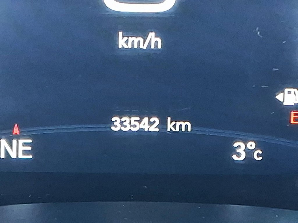 2026 Chrysler Pacifica Limited FWD in Stratford, Ontario - 14 - w1024h768px