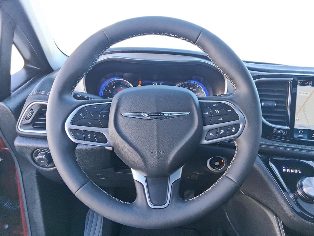 2026 Chrysler Pacifica Limited FWD in Stratford, Ontario - 13 - w1024h768px
