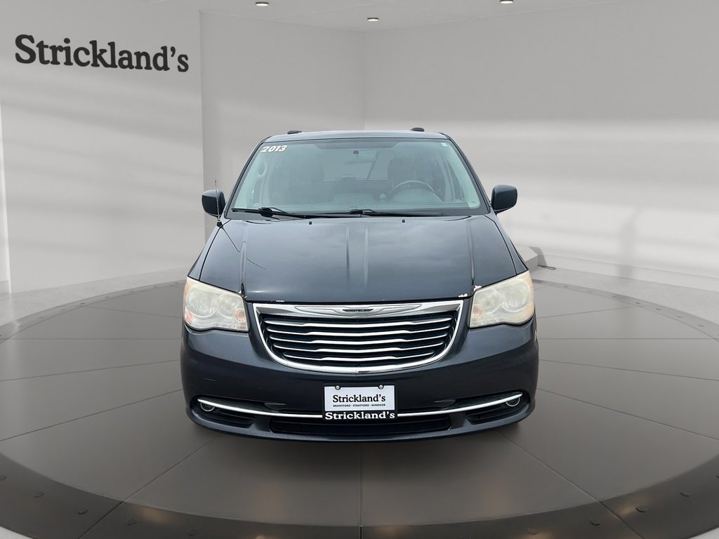 2013 Chrysler Town and Country Touring Wagon in Stratford, Ontario - 2 - w1024h768px