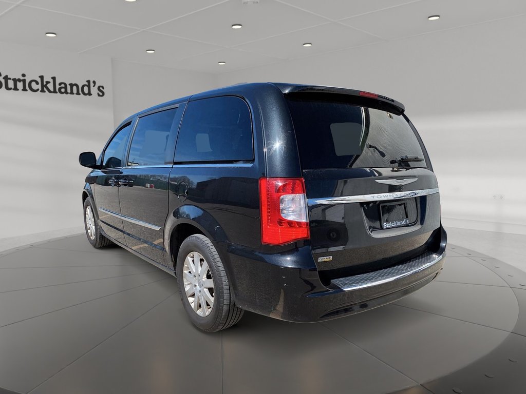 2014  Town & Country Touring in Stratford, Ontario - 4 - w1024h768px
