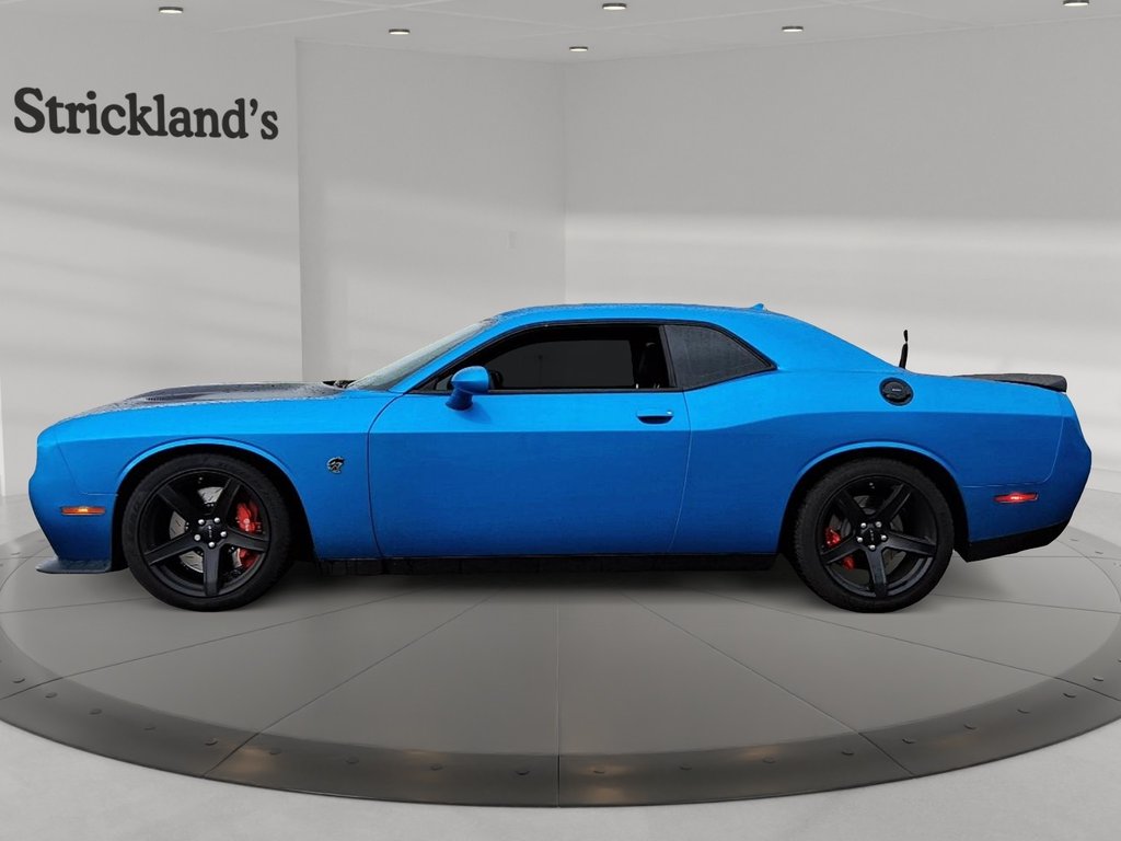 2018 Dodge Challenger SRT Hellcat in Stratford, Ontario - 5 - w1024h768px