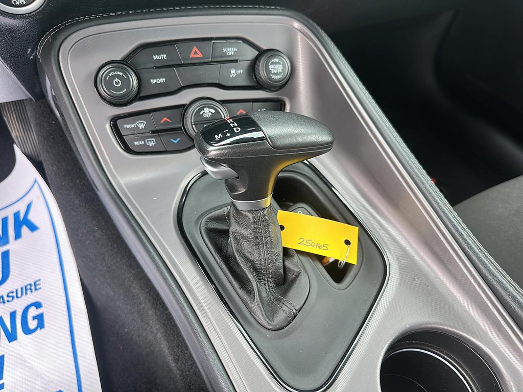 2023 Dodge Challenger SXT RWD in Stratford, Ontario - 14 - w1024h768px