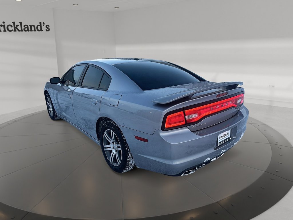 2014 Dodge Charger SXT in Stratford, Ontario - 4 - w1024h768px