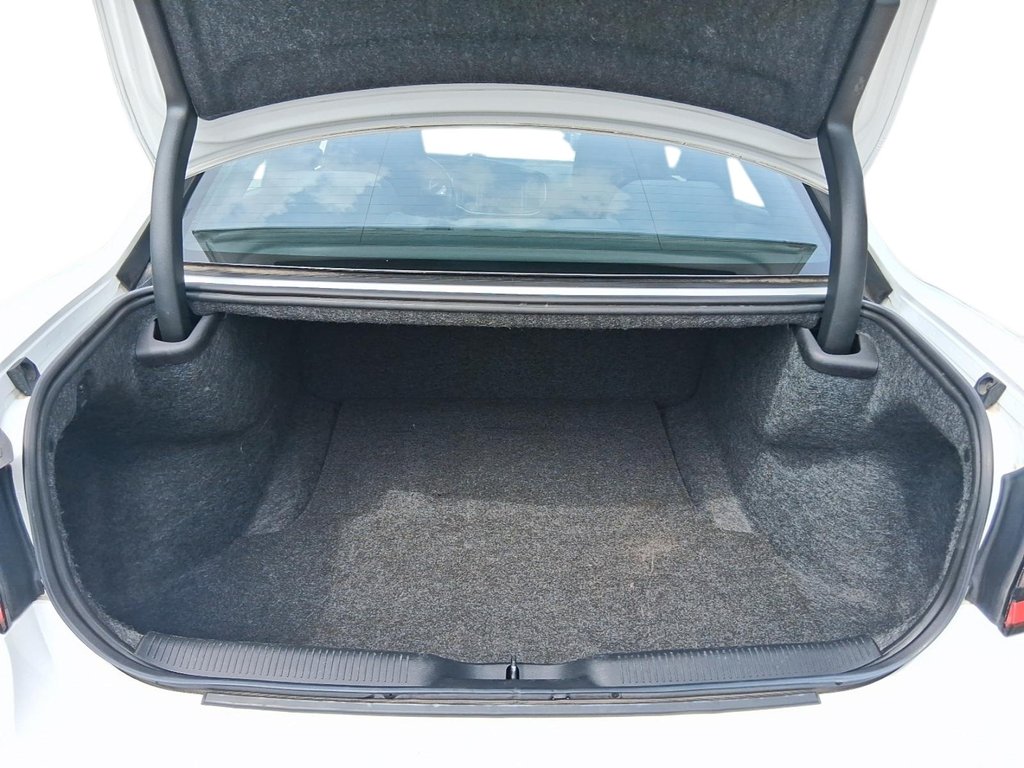 2020 Dodge Charger R/T RWD in Stratford, Ontario - 6 - w1024h768px