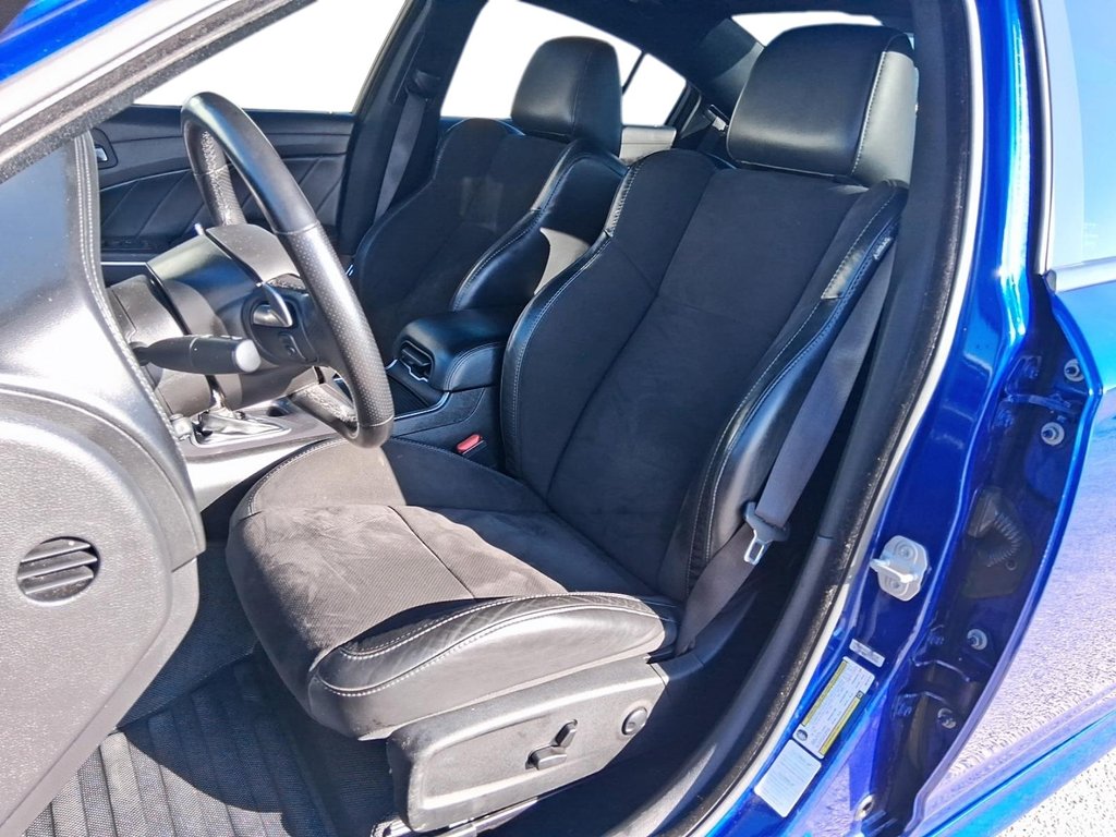 2022 Dodge Charger GT AWD in Stratford, Ontario - 10 - w1024h768px